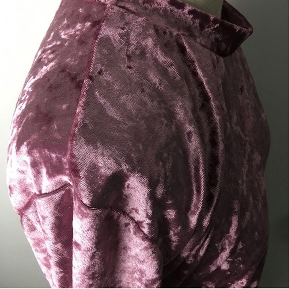 NEW! Velour Top - Picture 2 of 6